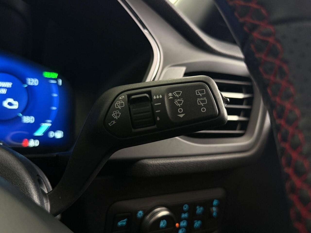 Ford Kuga thumbnail Misc Controls