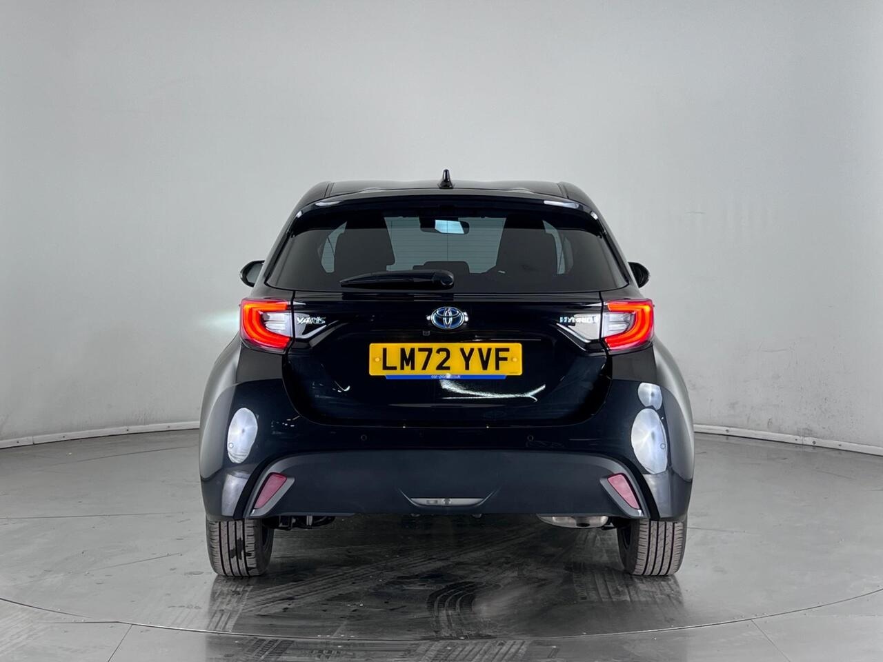 Toyota Yaris thumbnail Rear