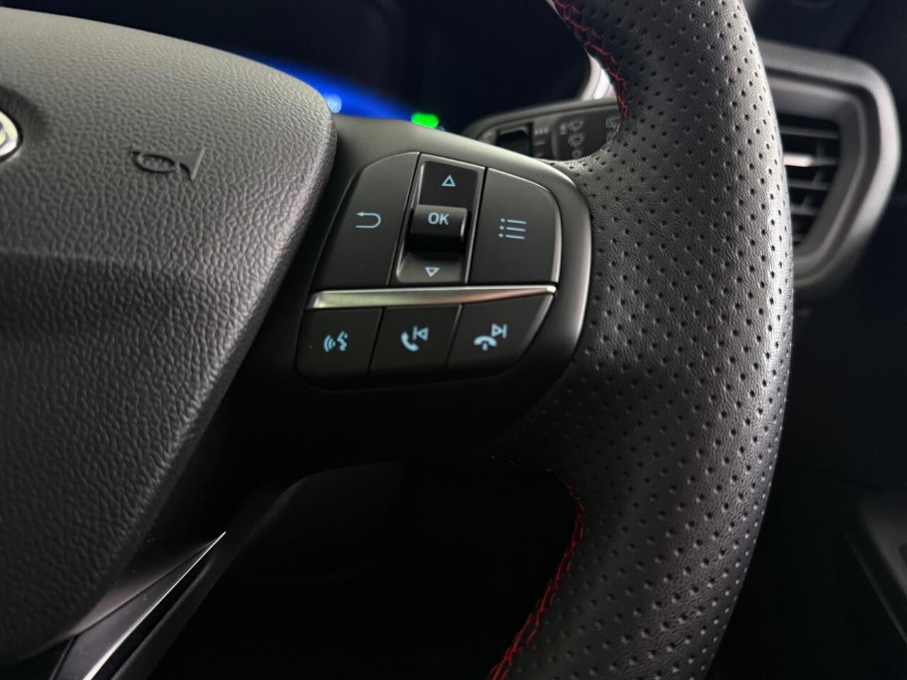 Ford Kuga thumbnail Misc Controls