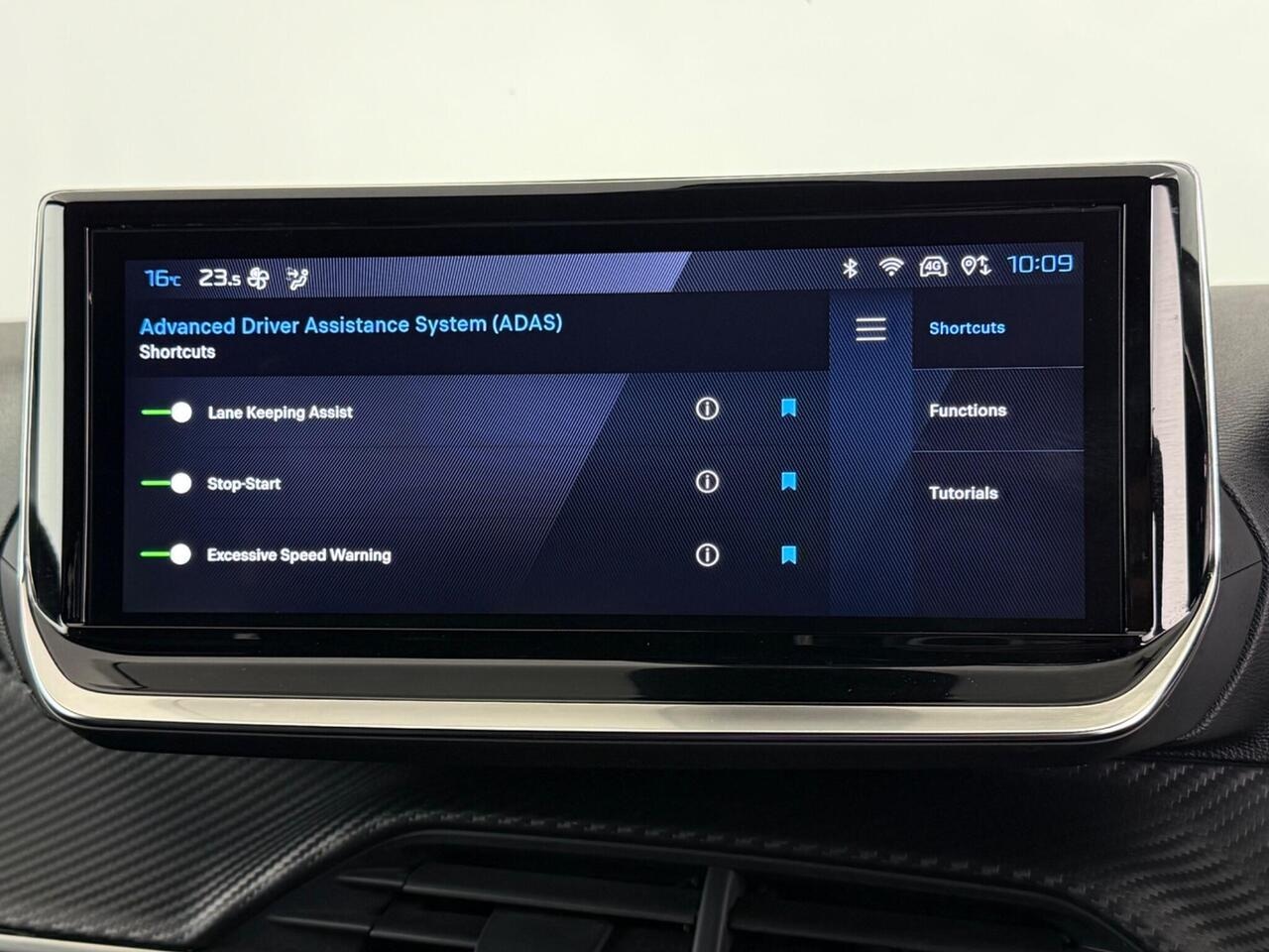 Peugeot 2008 thumbnail Infotainment System