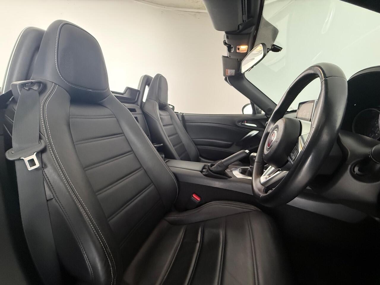 Fiat 124 Spider thumbnail Seat Driver