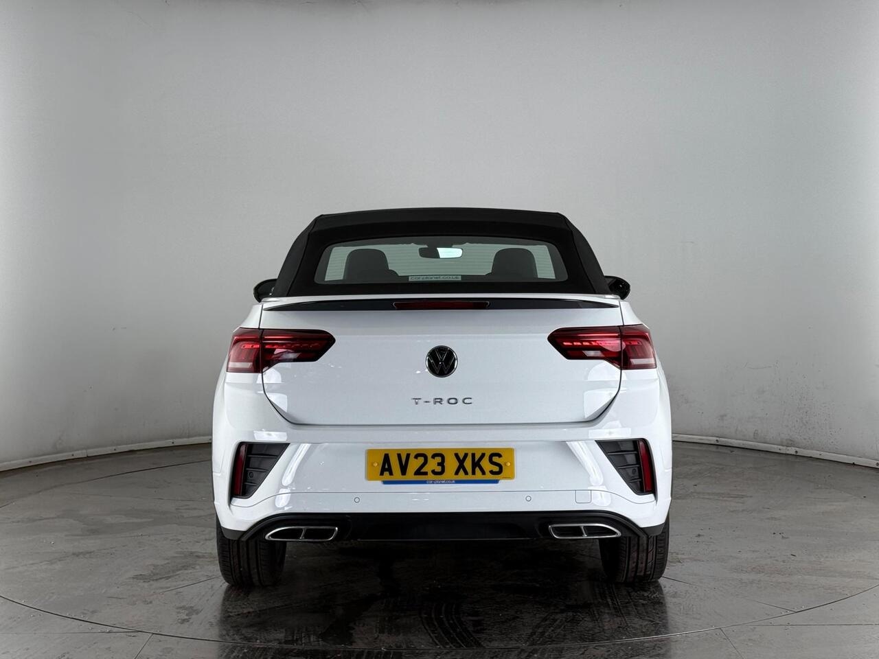 Volkswagen T-Roc thumbnail Rear