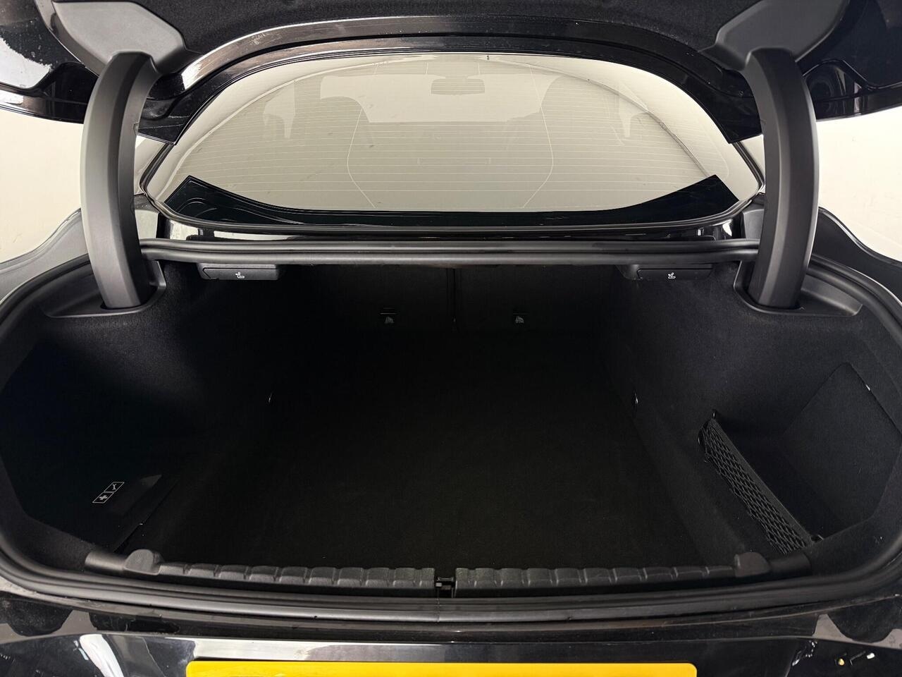 BMW 8 Series thumbnail Boot