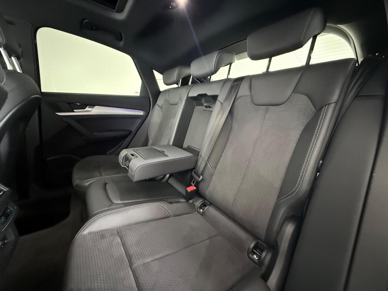 Audi Q5 thumbnail Seats Rear