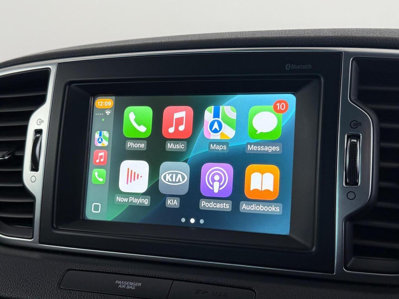 Kia Sportage thumbnail Infotainment System