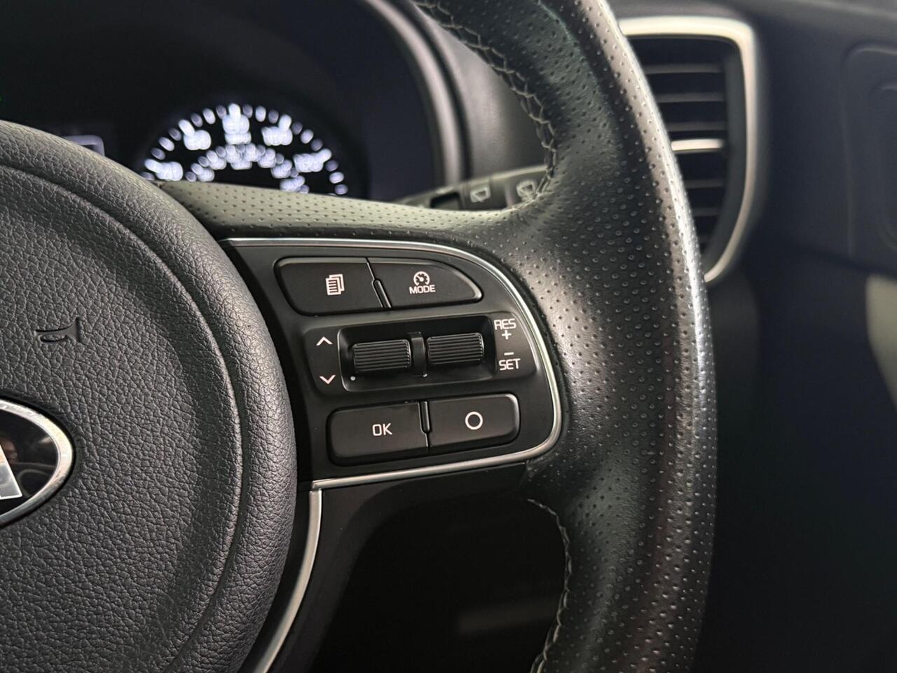 Kia Sportage thumbnail Misc Controls