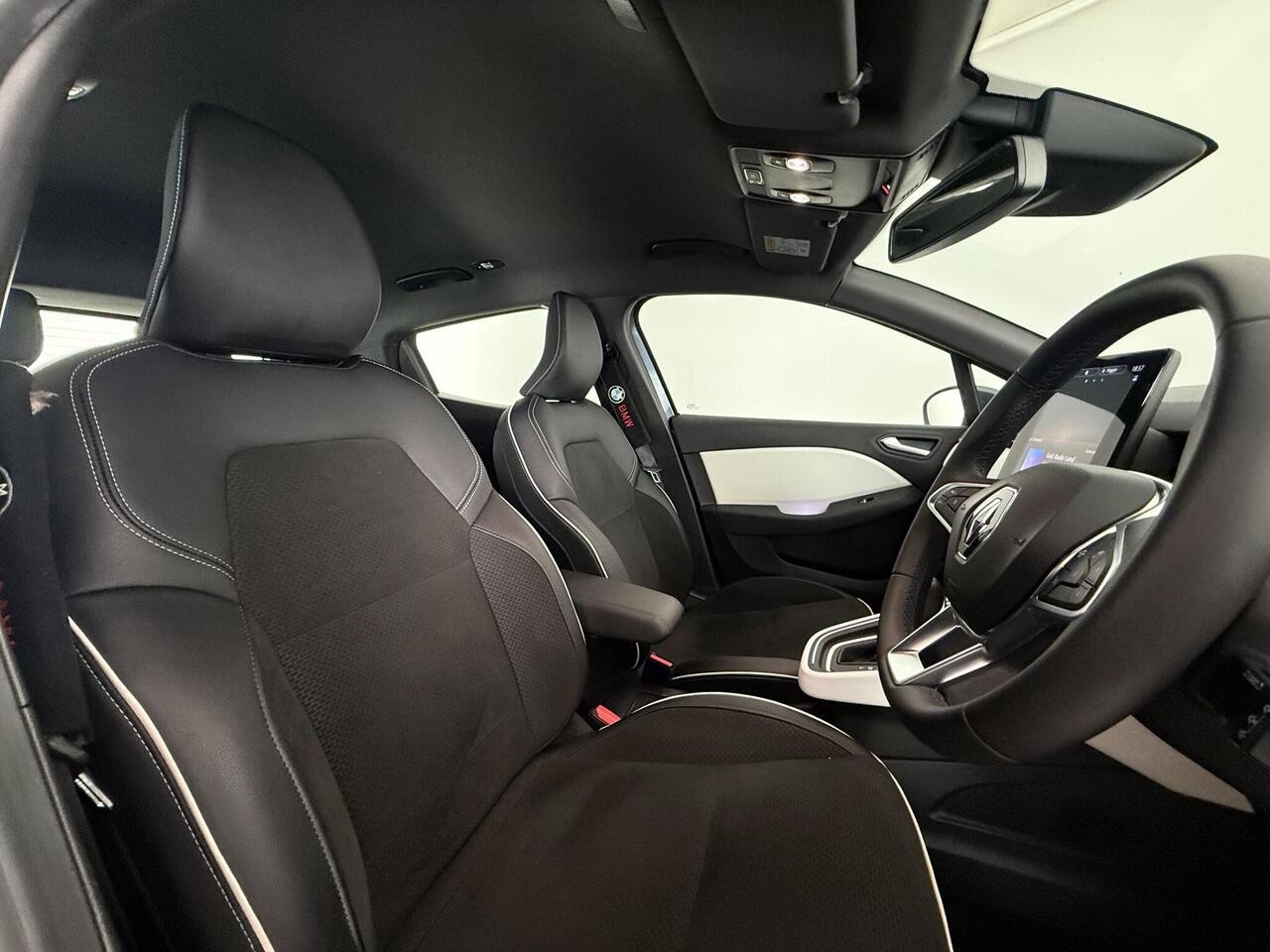 Renault Clio thumbnail Seat Driver