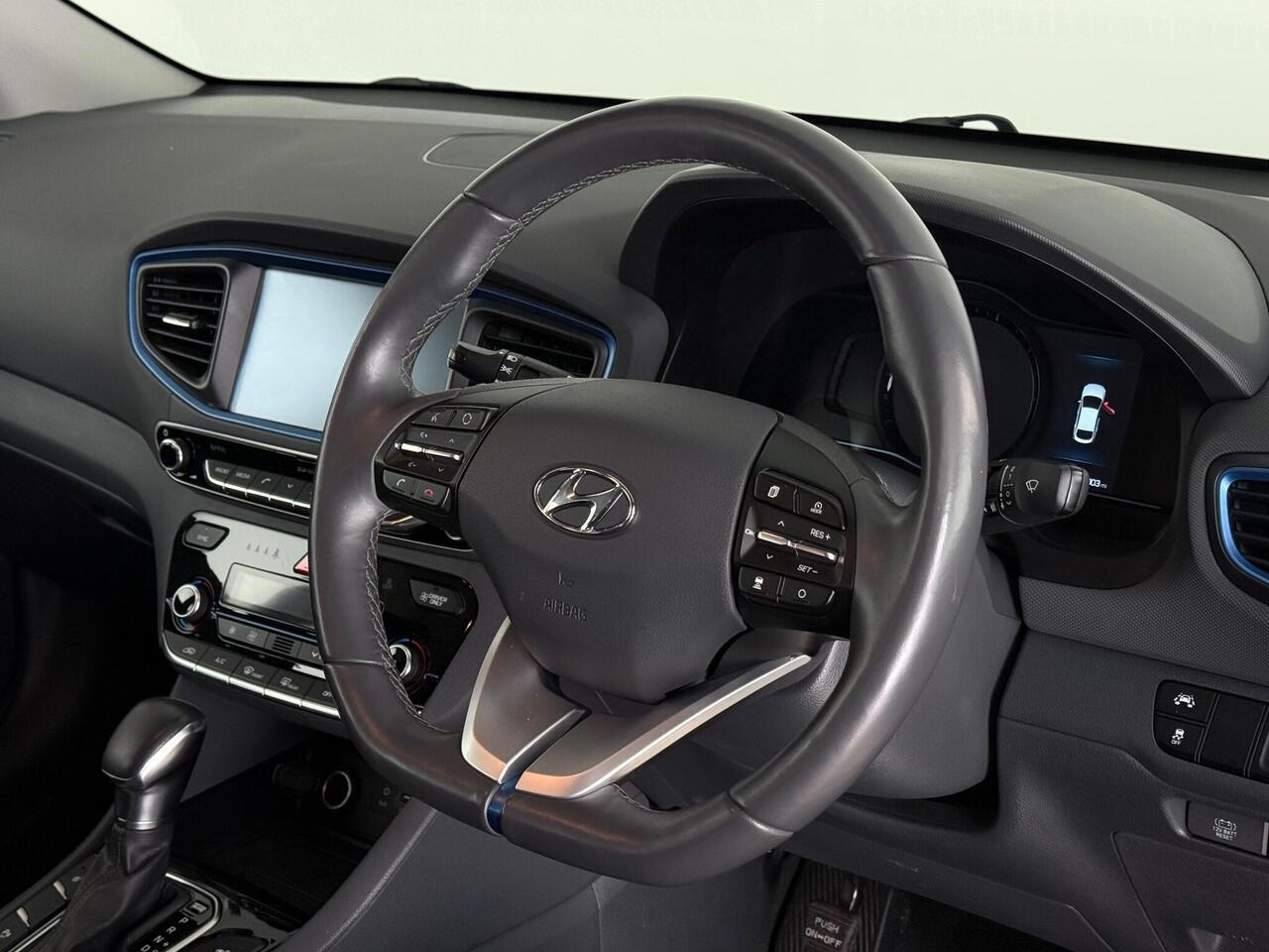 Hyundai IONIQ thumbnail Steering Wheel