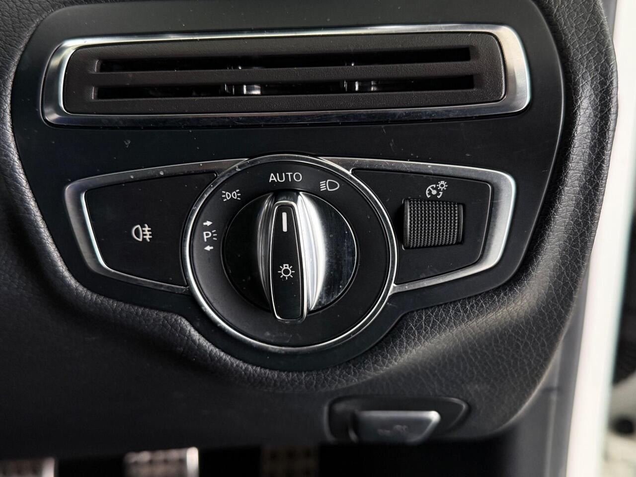 Mercedes-Benz C Class thumbnail Misc Controls