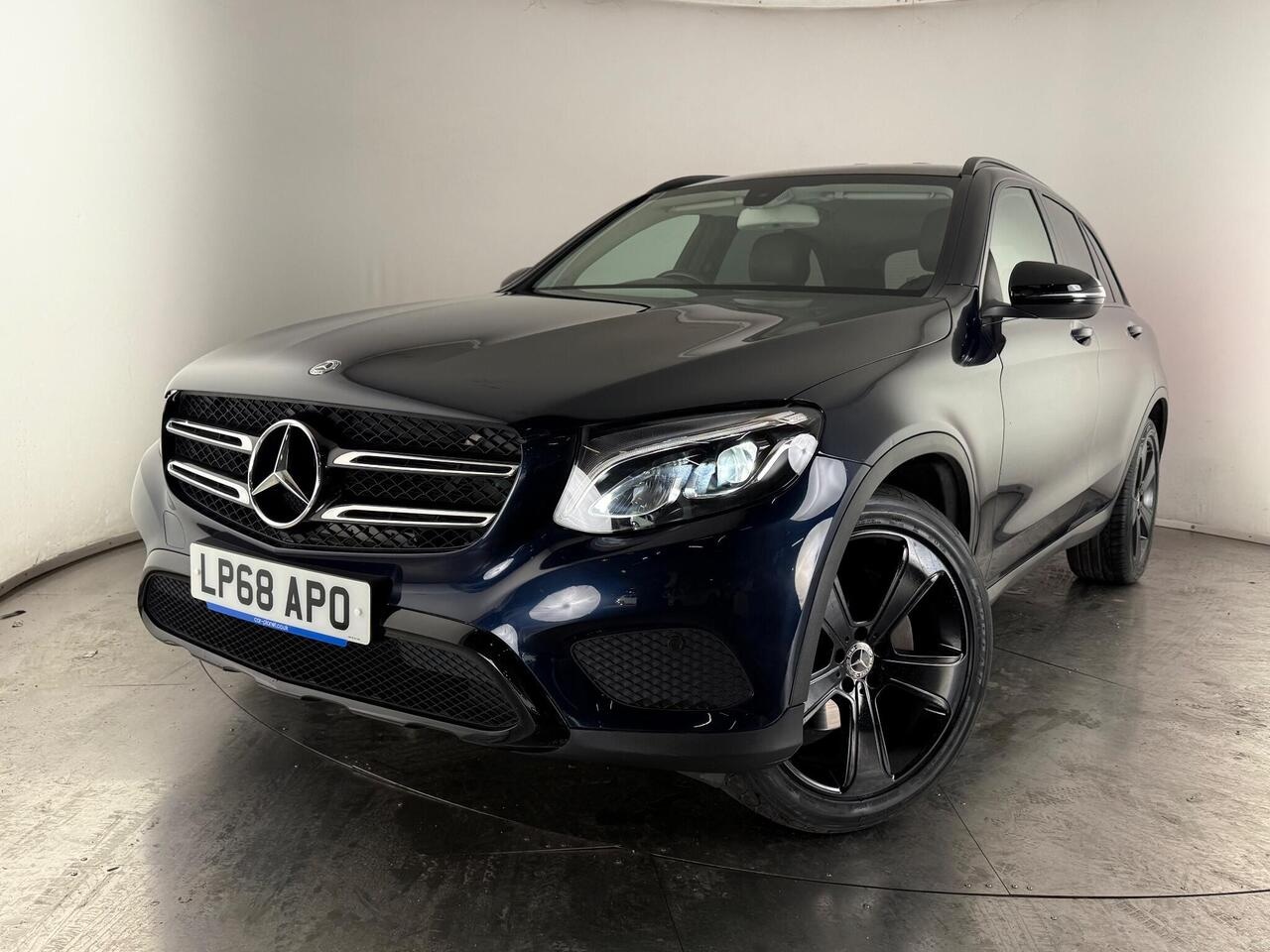 Mercedes-Benz GLC thumbnail Front Left