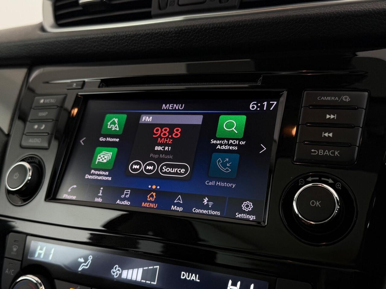 Nissan Qashqai thumbnail Infotainment System