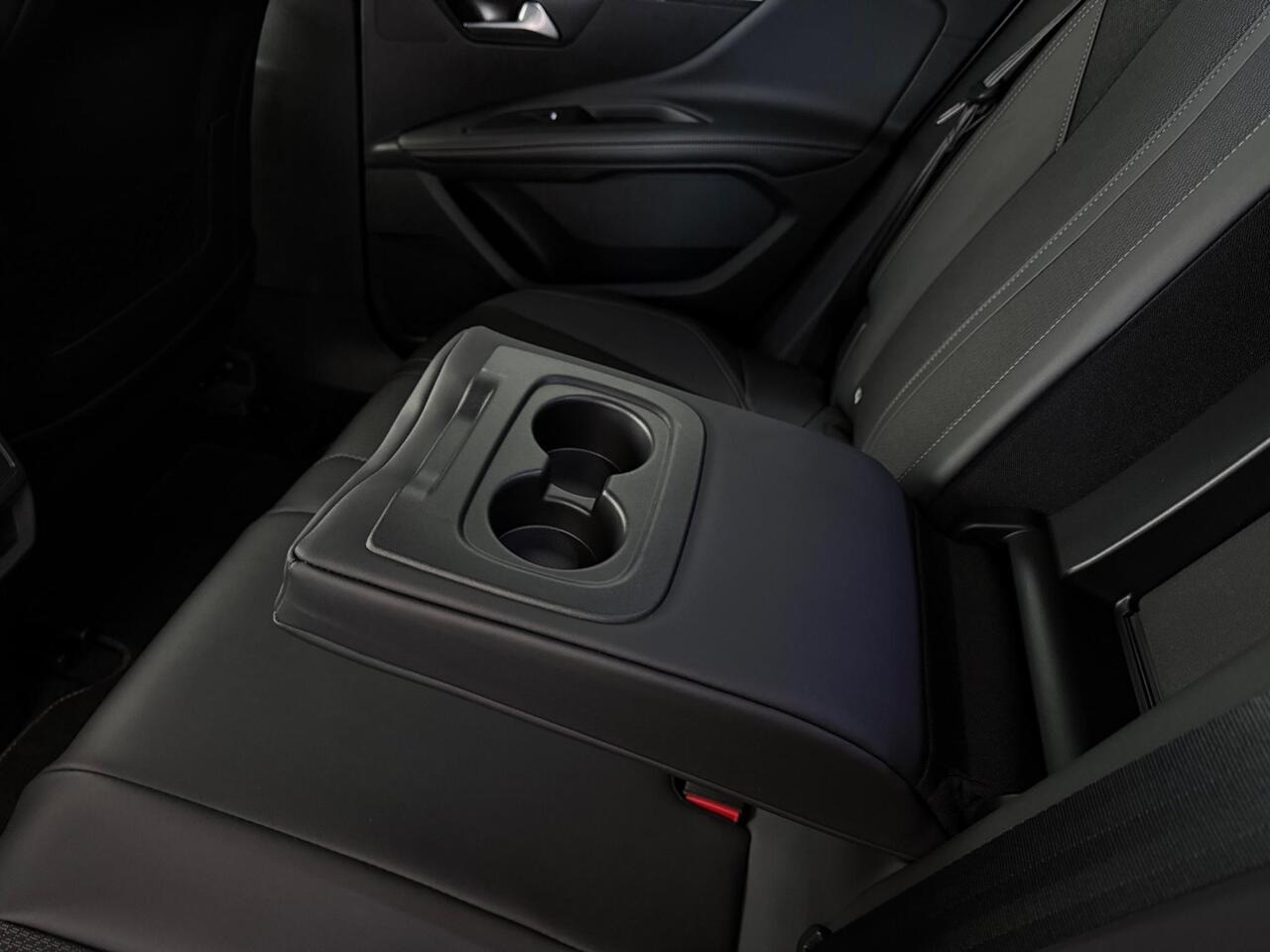 Peugeot 3008 thumbnail Misc Controls