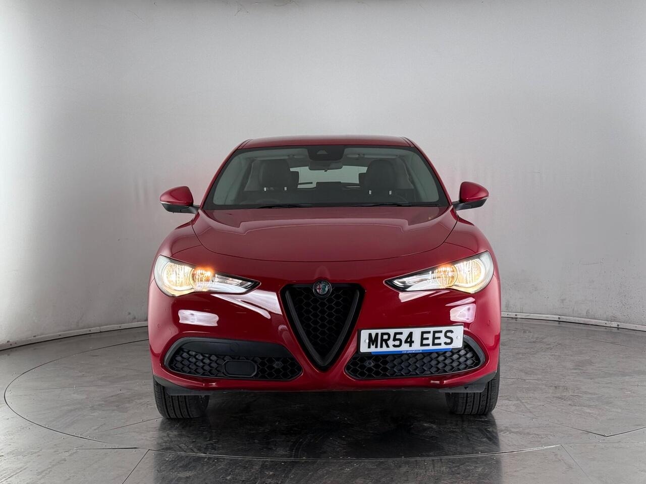 Alfa Romeo Stelvio thumbnail Front