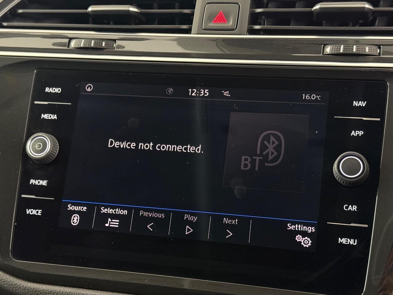 Volkswagen Tiguan Allspace thumbnail Infotainment System