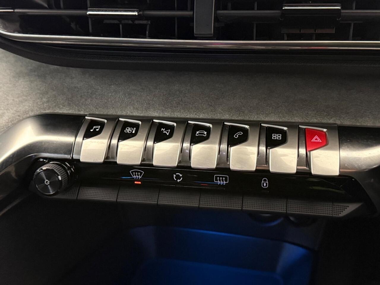 Peugeot 3008 thumbnail Misc Controls