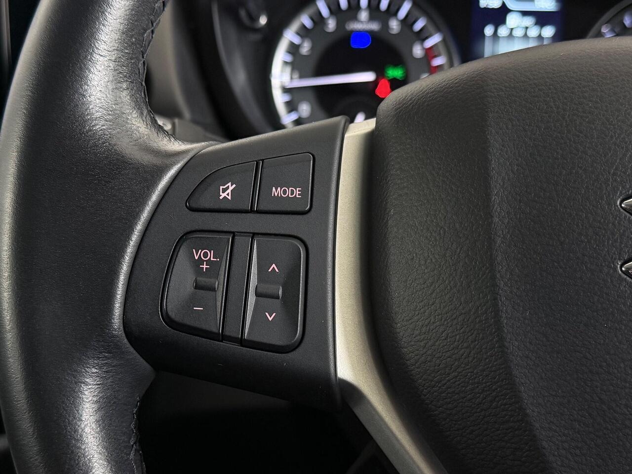 Suzuki S-Cross thumbnail Misc Controls