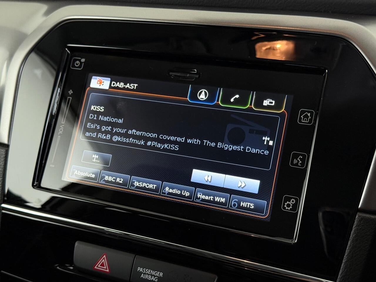 Suzuki Vitara thumbnail Infotainment System