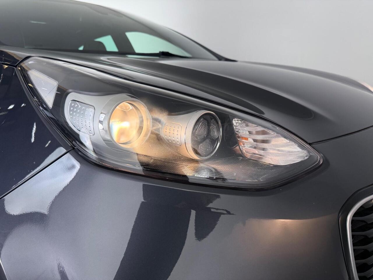 Kia Sportage thumbnail Lights Front