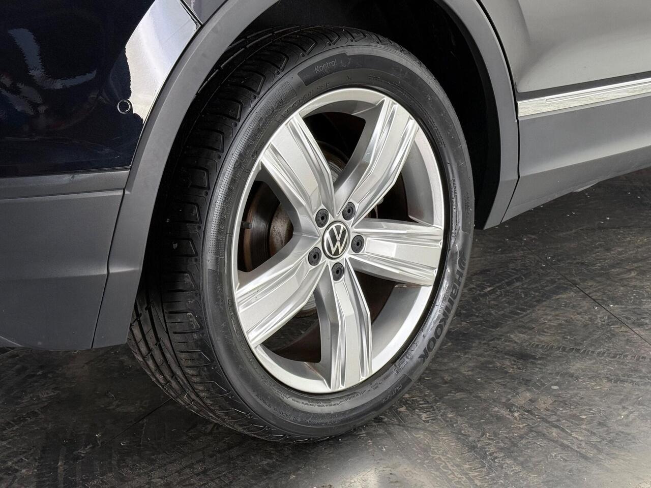 Volkswagen Tiguan thumbnail Wheel