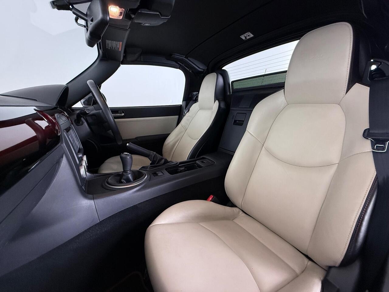 Mazda MX-5 thumbnail Seat Front Passenger