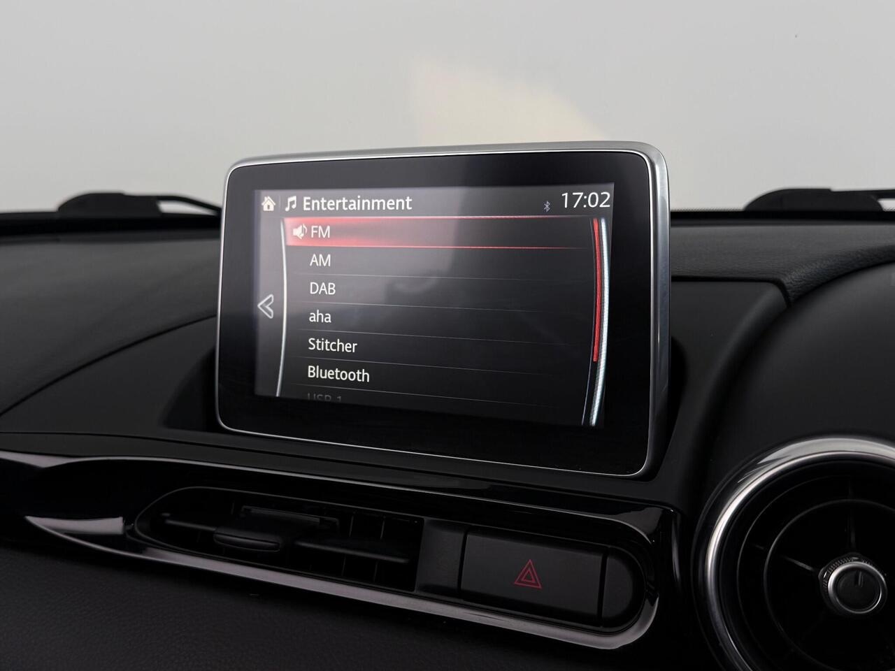 Fiat 124 Spider thumbnail Infotainment System