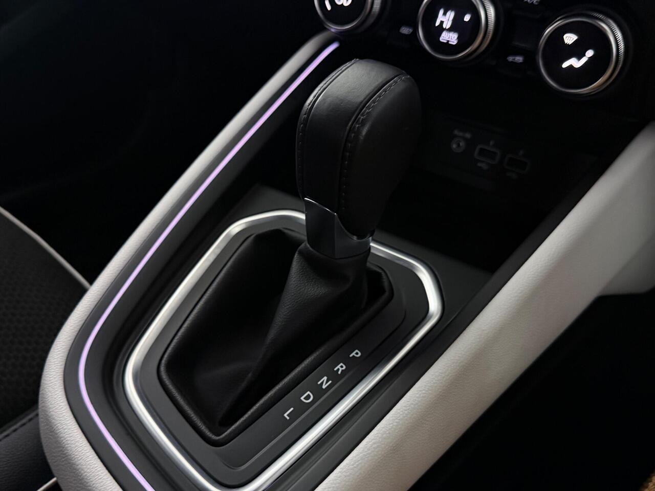 Renault Clio thumbnail Interior Front