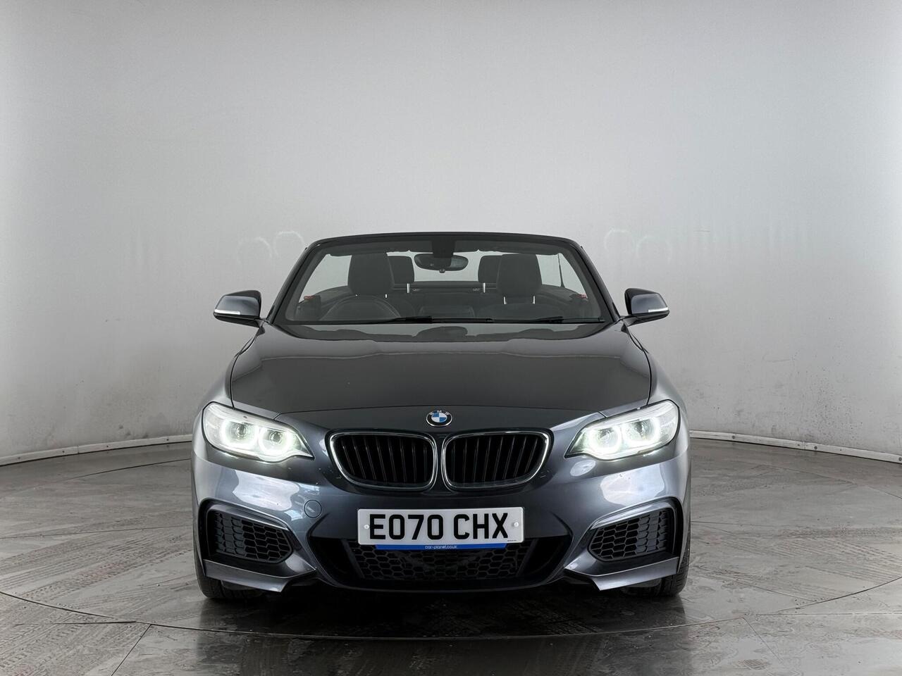BMW 2 Series thumbnail Front