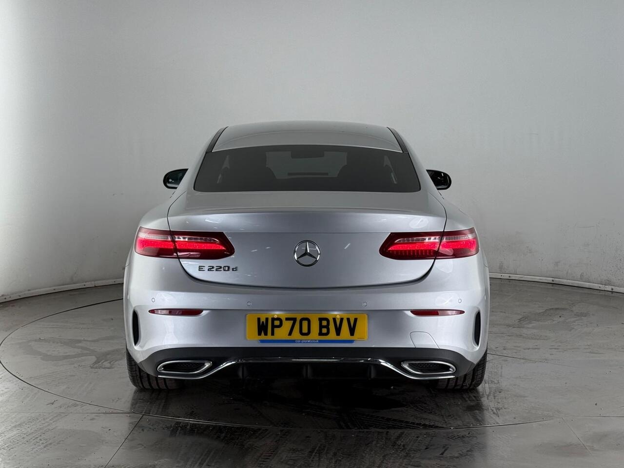 Mercedes-Benz E Class thumbnail Rear
