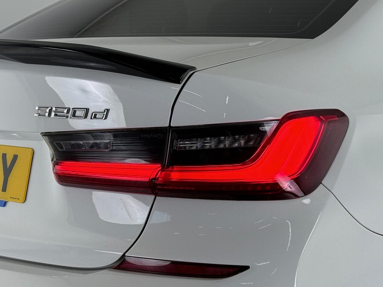 BMW 3 Series thumbnail Lights Rear