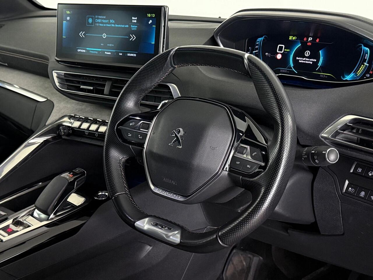 Peugeot 3008 thumbnail Steering Wheel