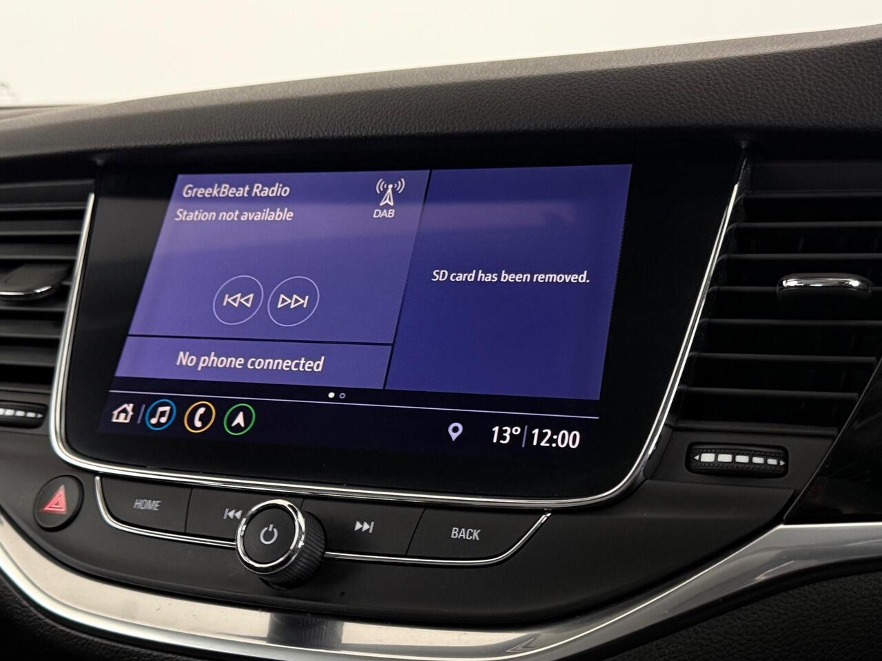 Vauxhall Astra thumbnail Infotainment System