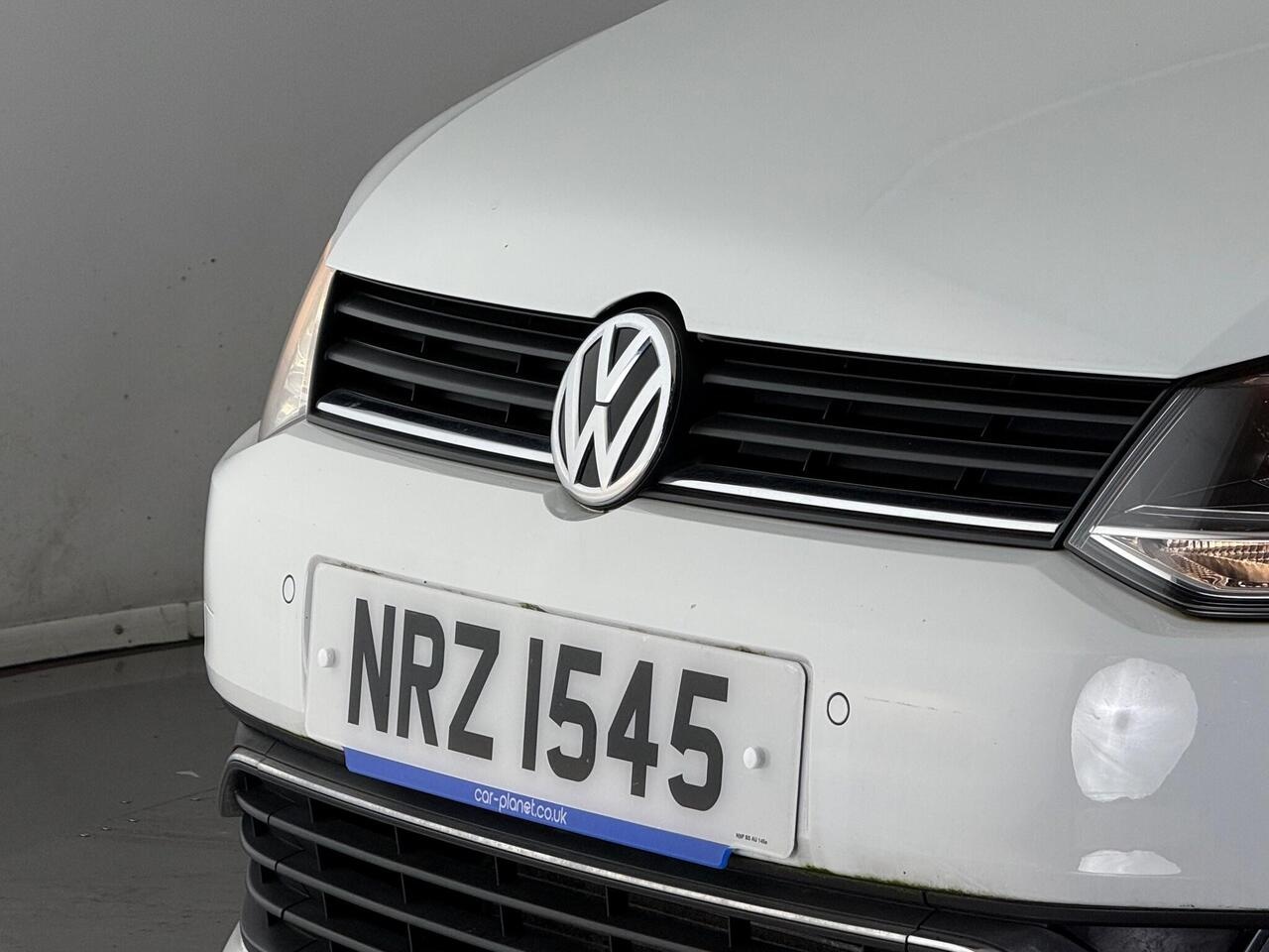 Volkswagen Polo thumbnail Badge Exterior