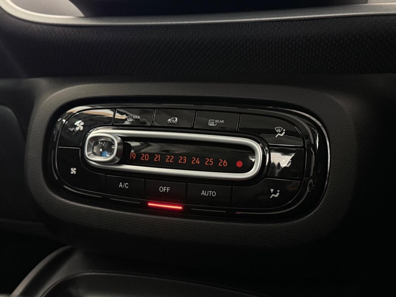 Smart fortwo thumbnail Misc Controls