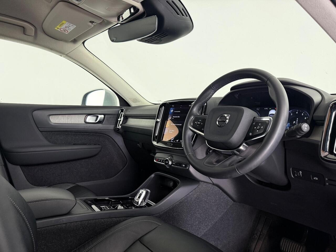 Volvo XC40 thumbnail Interior Front