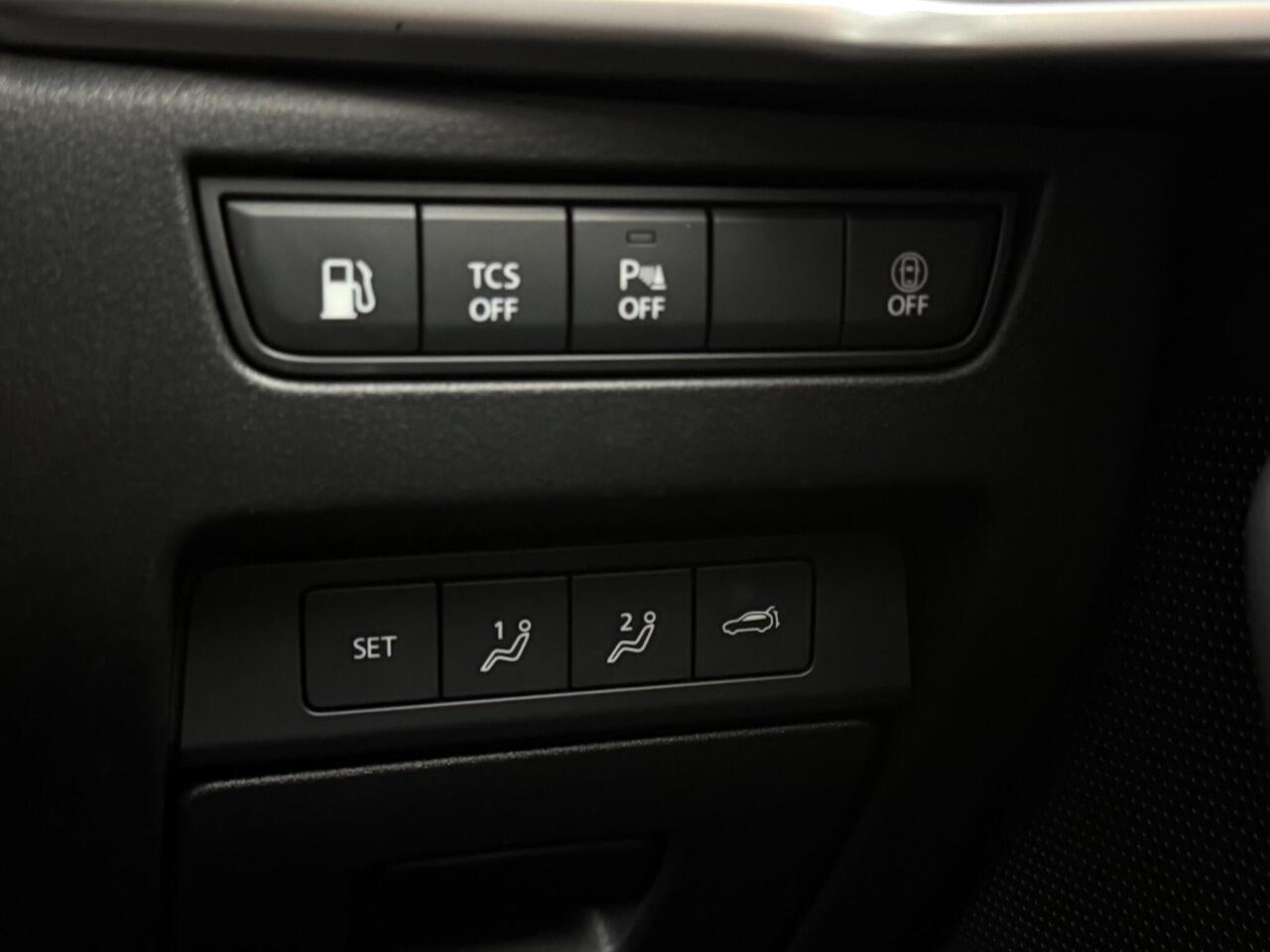 Mazda CX-60 thumbnail Misc Controls
