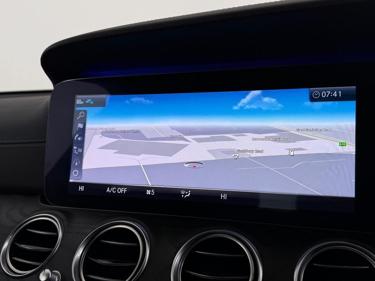 Mercedes-Benz E Class thumbnail Infotainment System