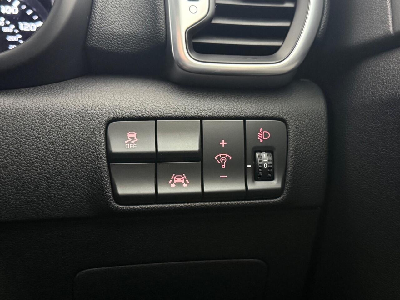 Kia Sportage thumbnail Misc Controls