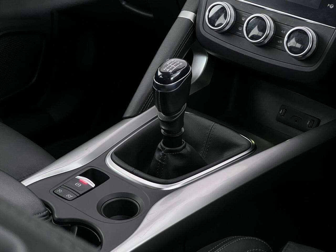 Renault Kadjar thumbnail Interior Front