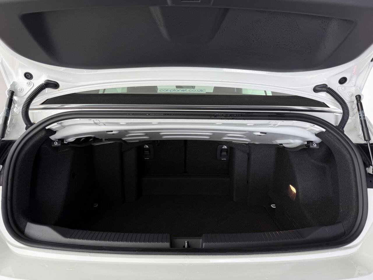 Volkswagen T-Roc thumbnail Boot