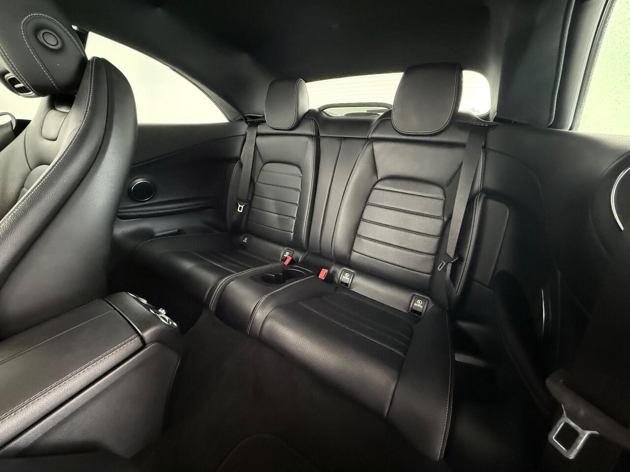 Mercedes-Benz C Class thumbnail Seats Rear