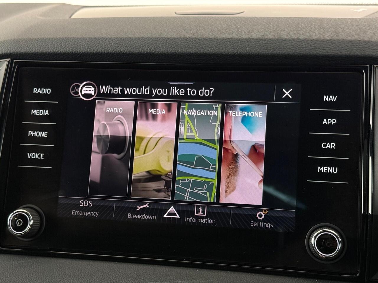 Skoda Karoq thumbnail Infotainment System