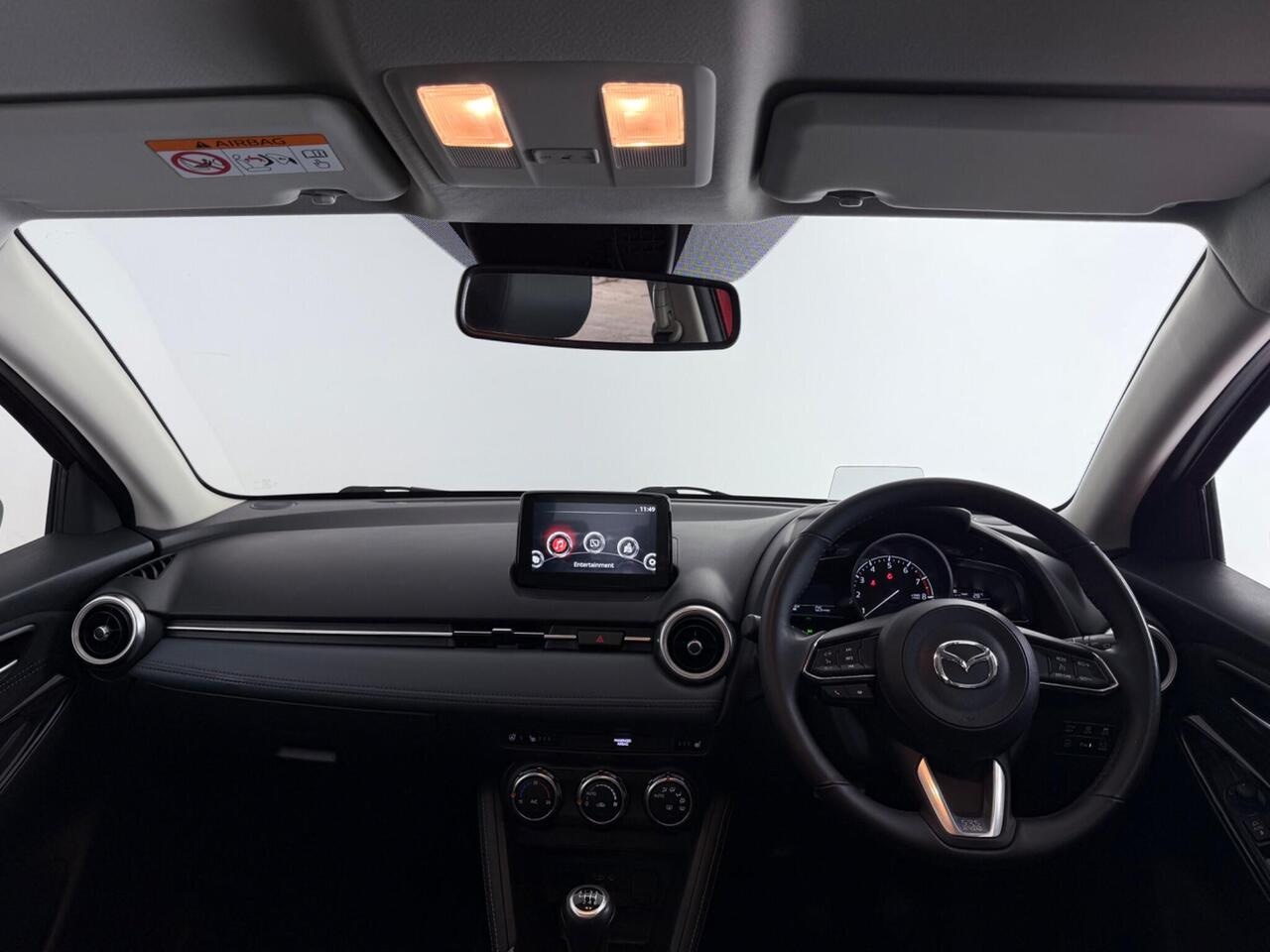 Mazda Mazda2 thumbnail Interior Front