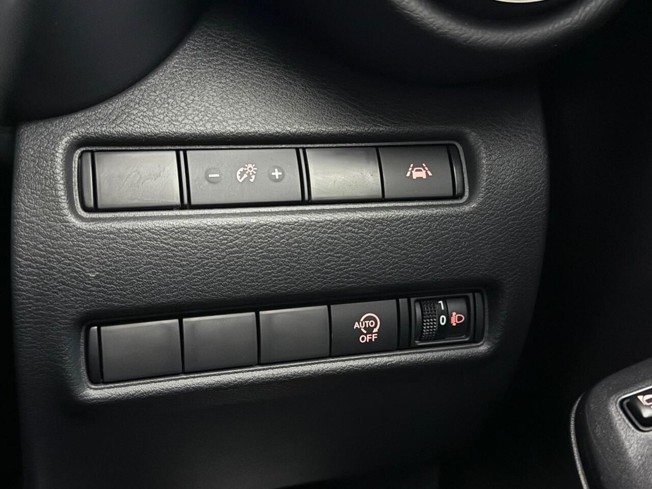 Nissan Juke thumbnail Misc Controls