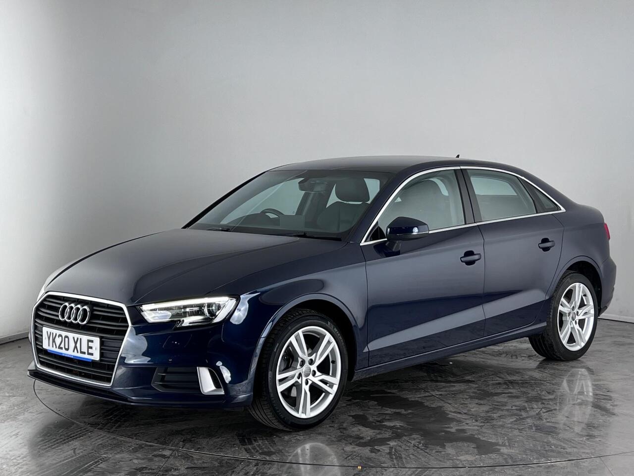 Audi A3 thumbnail Front Left