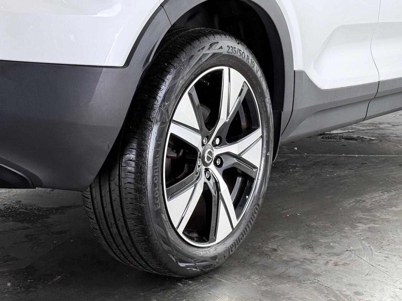 Volvo XC40 thumbnail Wheel