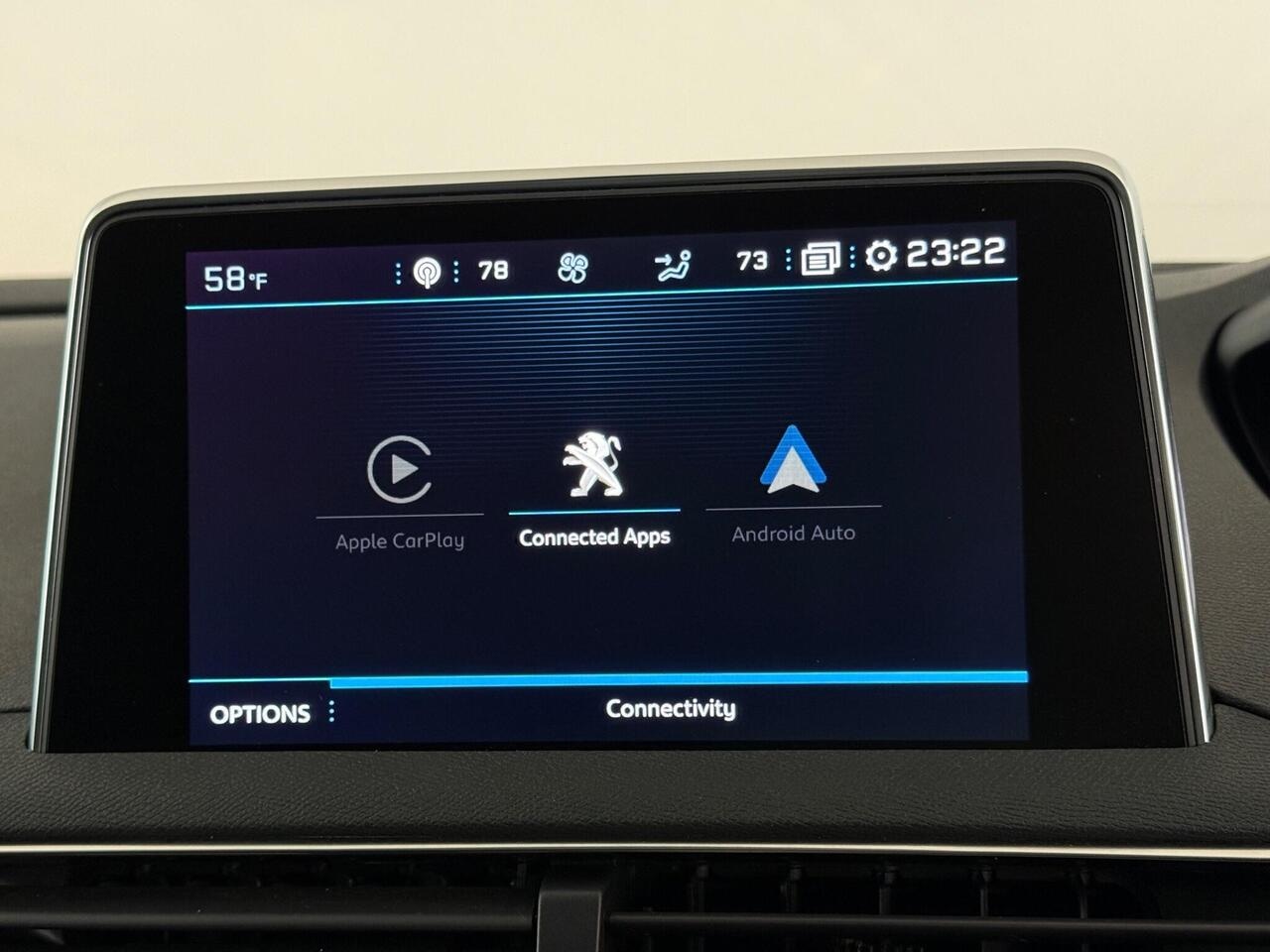 Peugeot 3008 thumbnail Infotainment System
