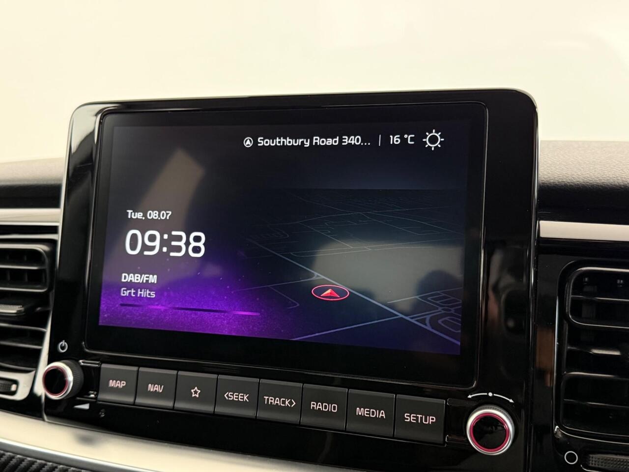 Kia Stonic thumbnail Infotainment System