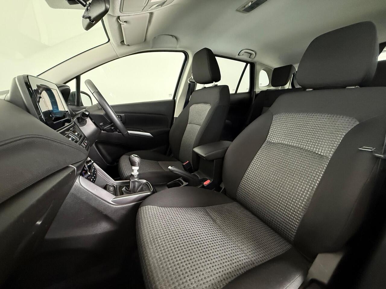 Suzuki S-Cross thumbnail Seat Front Passenger