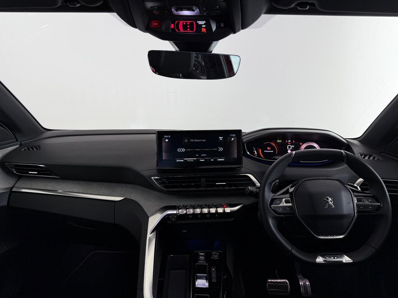 Peugeot 3008 thumbnail Interior Front