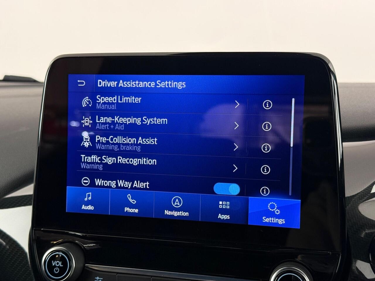 Ford Puma thumbnail Infotainment System